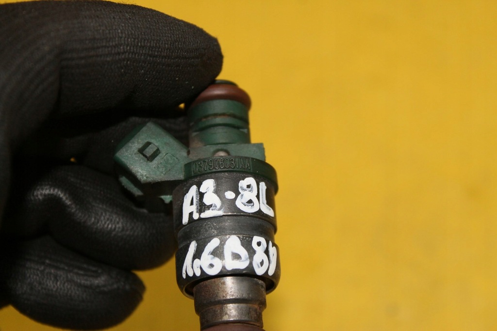 фото №6, Форсунка 037906031aa golf iv a3 8l 1.6 b aeh