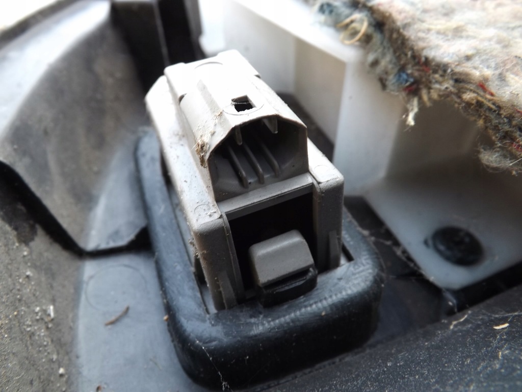 фото №13, Lexus is200 is-200 обшивка двері правий передній перед 67763-53010