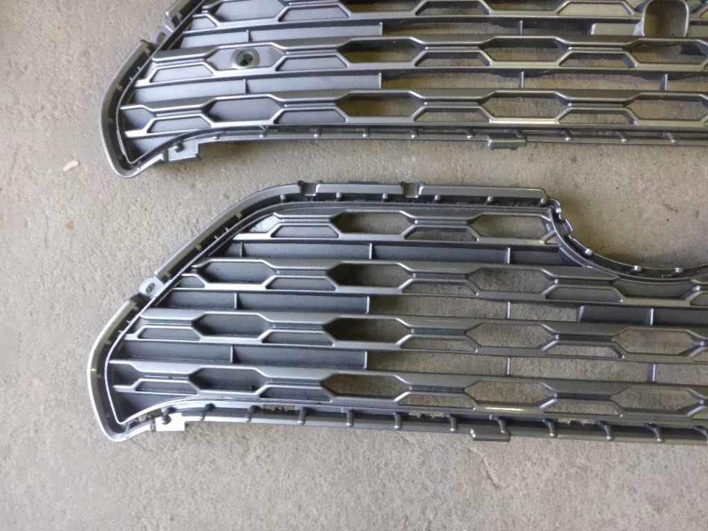 фото №2, Toyota rav4 v 19- решётка радиатора решётка радиатора решётка перед оригинал