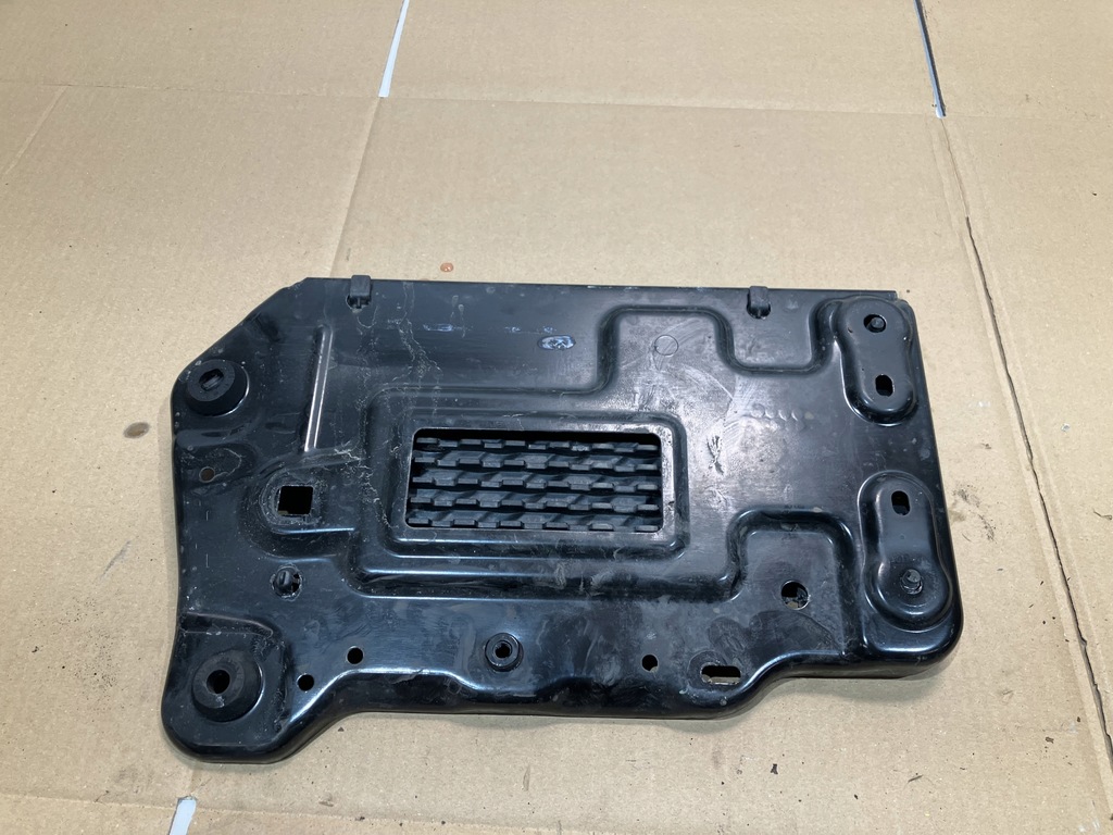 фото №1, Основание аккумулятор mercedes w176