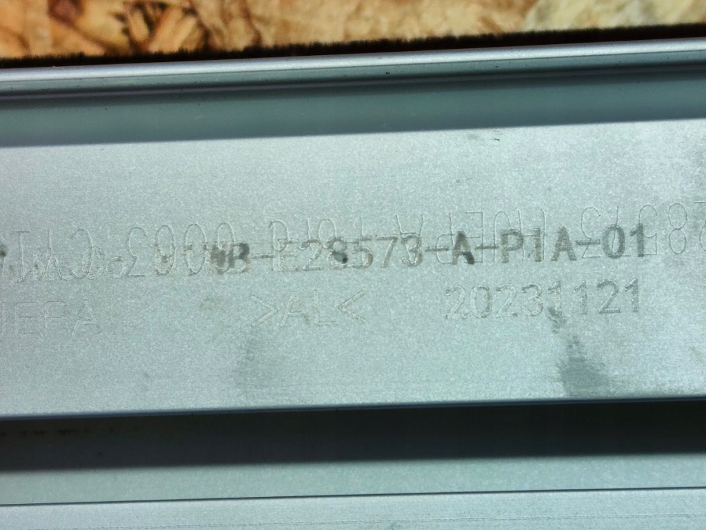 фото №7, Направляющая шторка жалюзи багажника кузов левая ford ranger 2022- n1wb-e28573-a