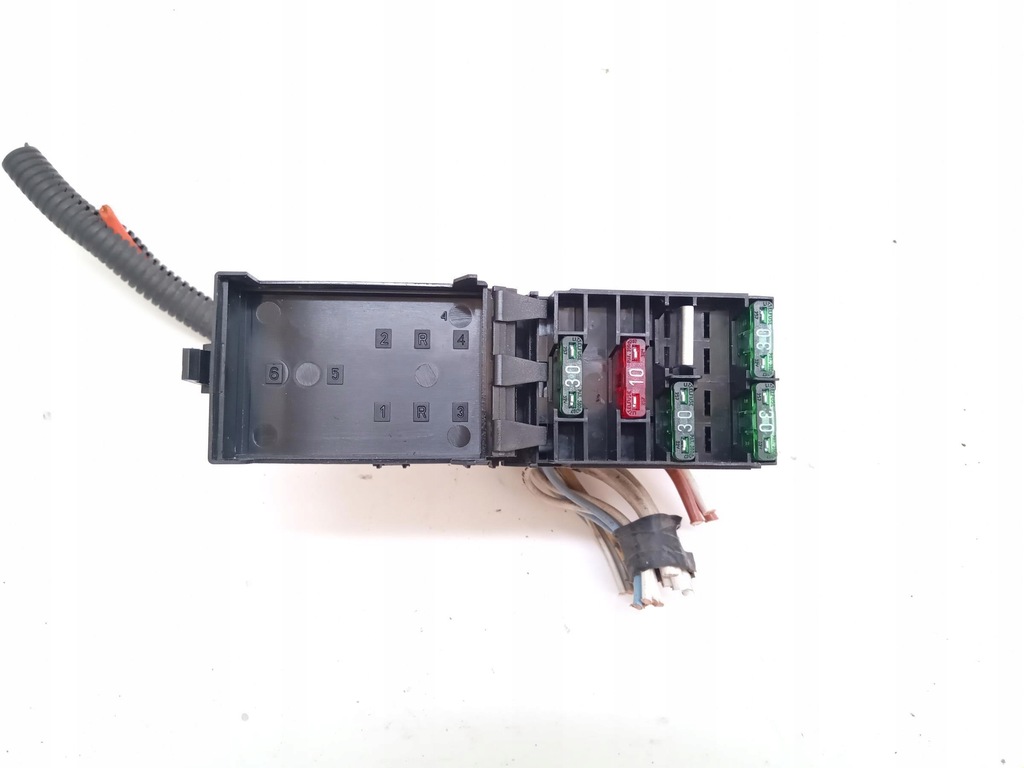 фото №7, Коробка запобіжників peugeot 306 1.8 16v