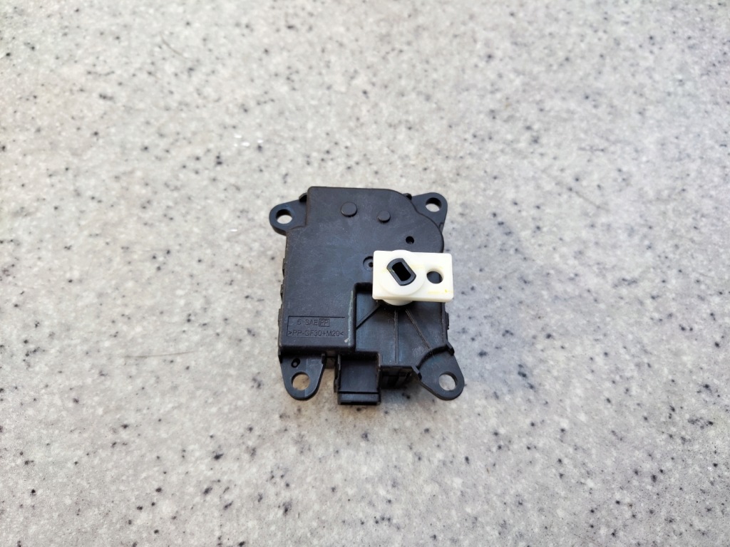 фото №6, Двигатель моторчик регулятор отопителя 277326rf0a nissan qashqai iii j12