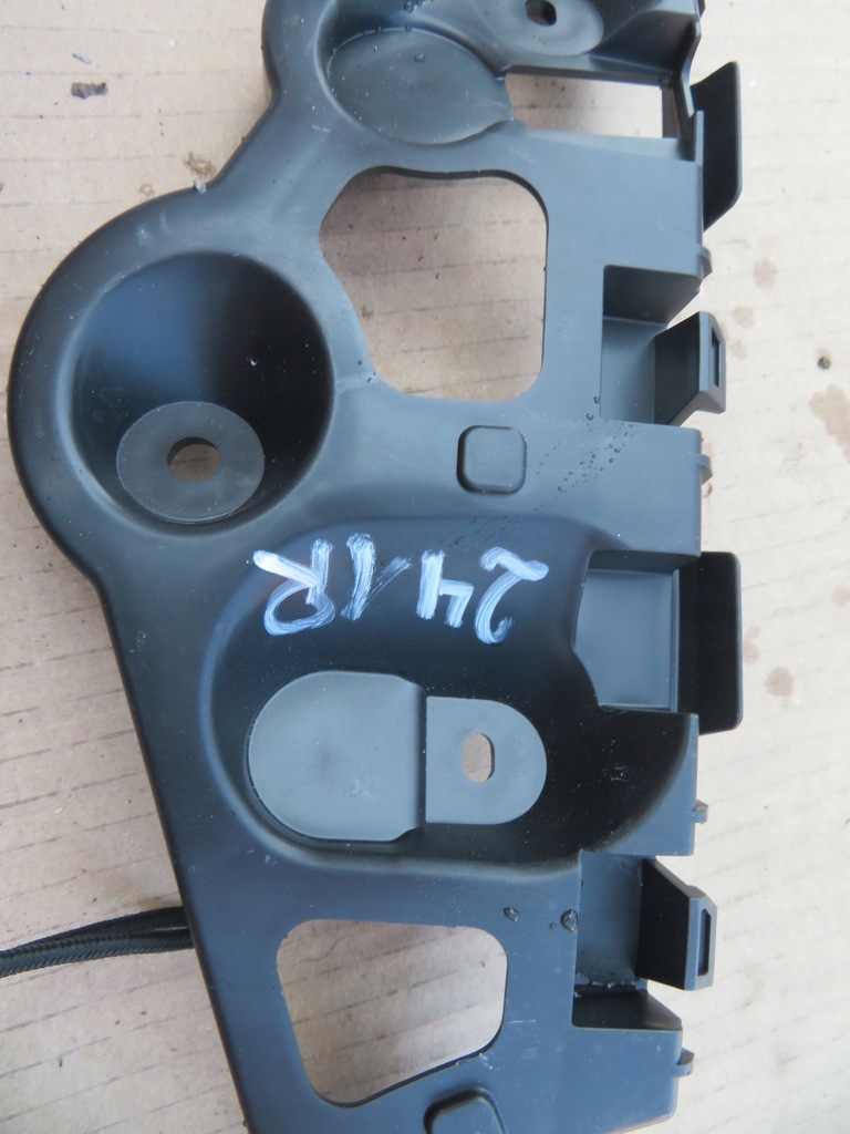 фото №8, Dacia sandero направляющая бампера левый задняя 269864136r