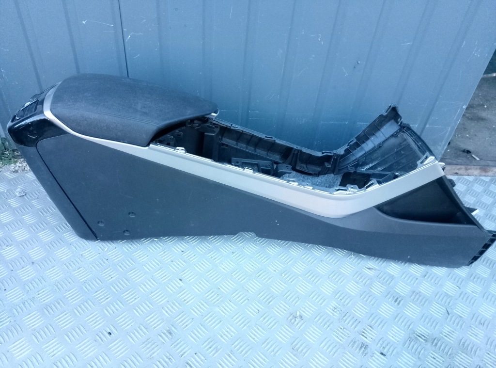 Тунель середній підлокітник hyundai i40 Зі Шроту