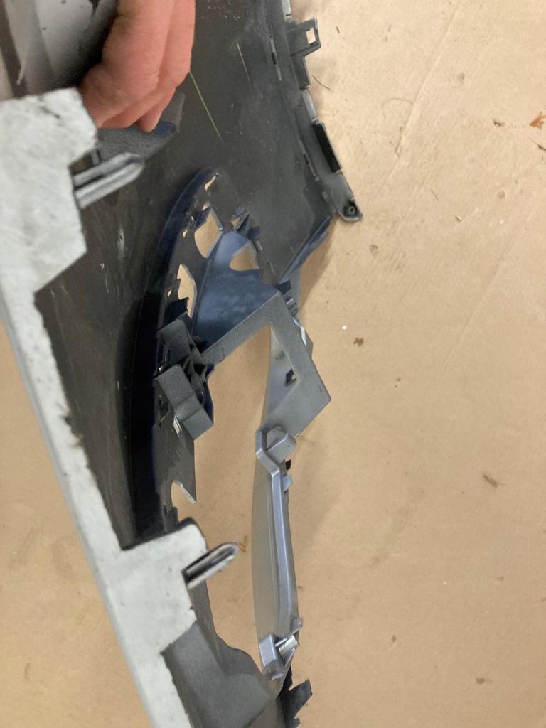 фото №8, Audi q3 8u бампер перед обшивка правый orygi.