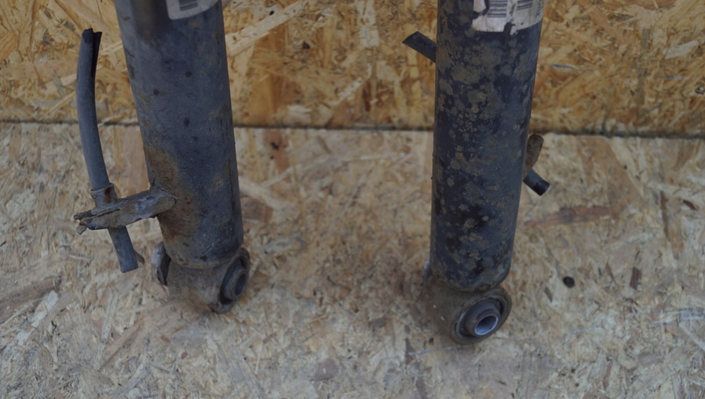 Амортизаторы задний  bmw x5 e70 6782878 6782877 комплект с Разборки