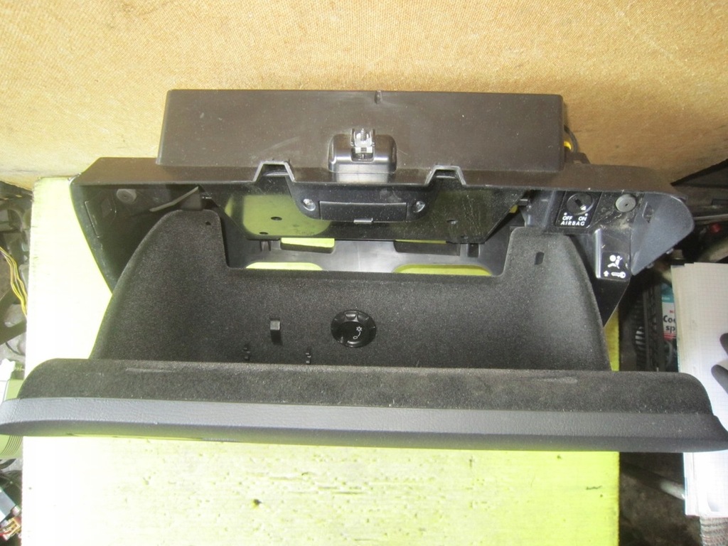 фото №2, Vw passat b6 бардачок пасажира