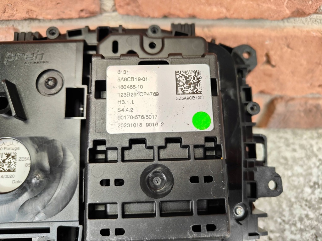 Купить Bmw x5 g05 x6 g06 x7 g07 lci панель передач кулиса  стекло glass 5a9cb19