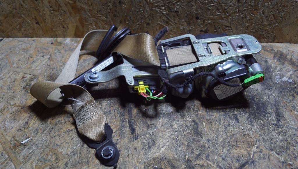 фото №2, Mercedes w204 pas безпеки правий перед