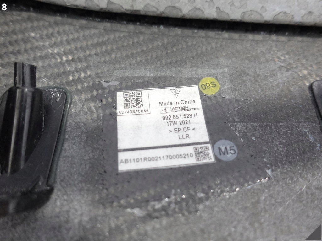 фото №9, Porsche 911 992 taycan 9j1 корпус зеркало карбон правая 992857528h
