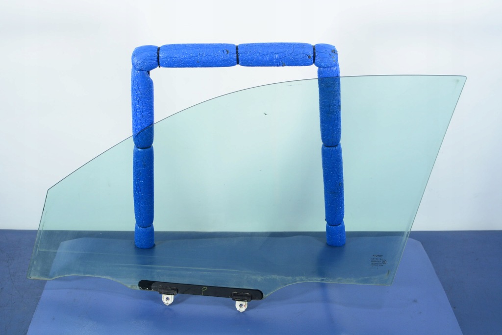 фото №3, Toyota avensis t22 скло двері перед права