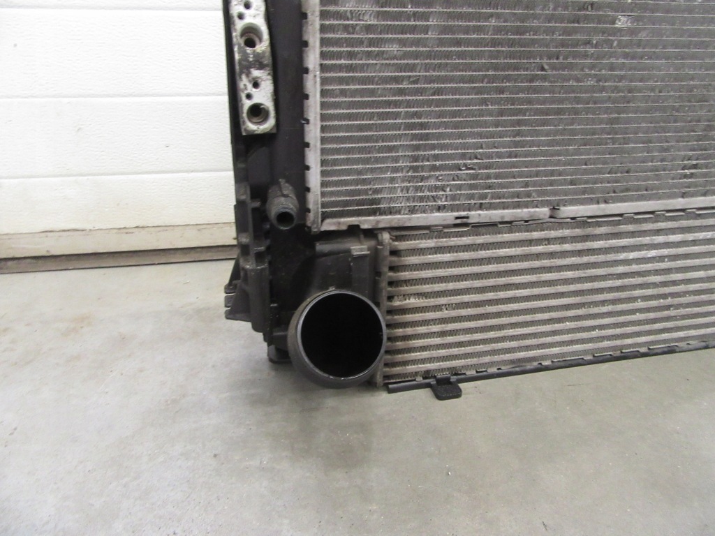 Радиатор радиатор интеркулер корпус bmw f25 x3 f26 x4 3.0 3.5 n57 aut. с Разборки