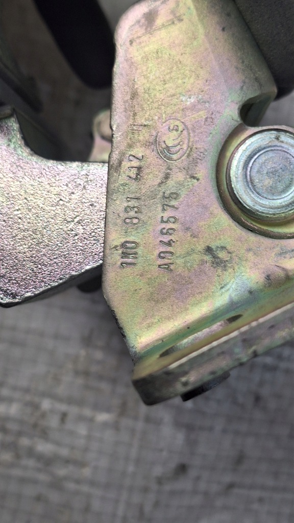 фото №15, Vw golf vi 6 петля двері 1k0831412