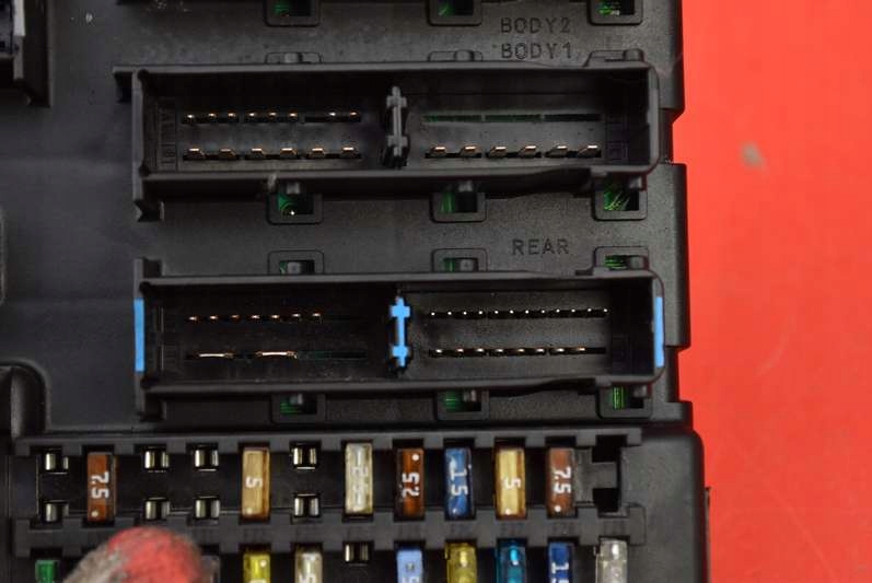 фото №10, Коробка запобіжників bsi 13125488 opel vectra c 2.2 16v 147 km 02-05