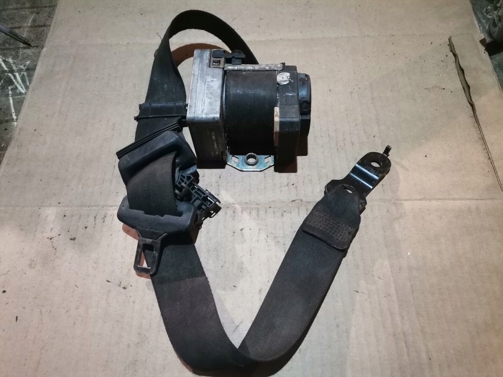 фото №1, Pas безпеки перед правий mercedes w203