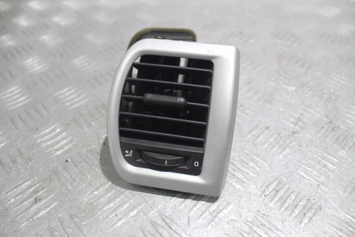 фото №1, Решётка обдув левая skoda fabia ii