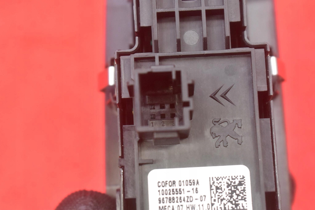 фото №8, Панель керування вікон eu 96788264zd peugeot 2008 2 ii 19-21