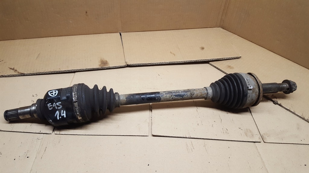 фото №1, Toyota corolla e15 приводной вал левая 1,4 vvti