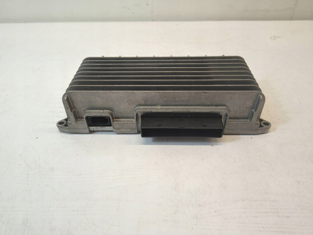 фото №1, Audi q7 i підсилювач радіо 4l0910223e