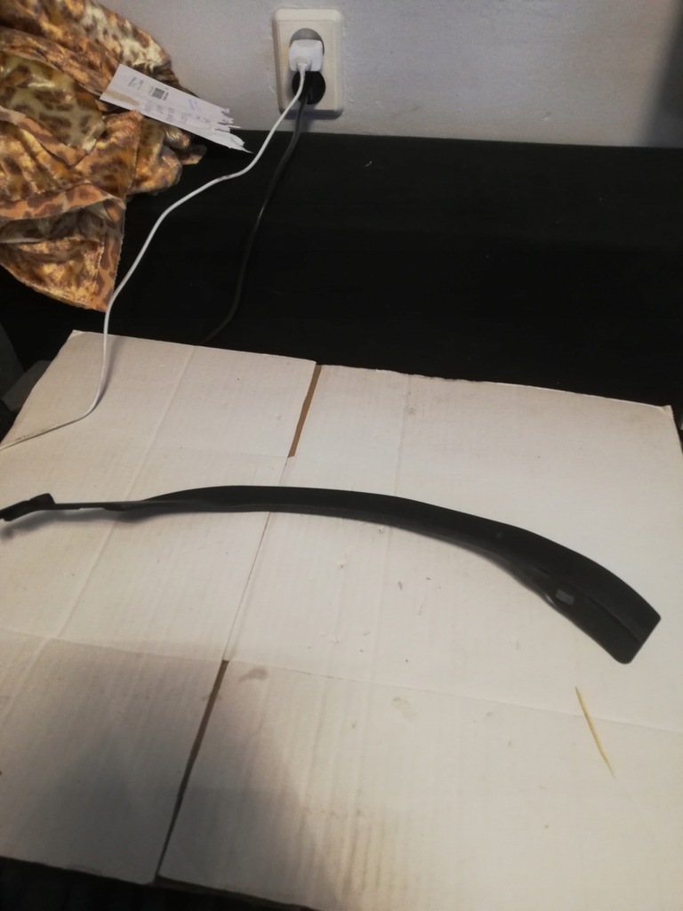 фото №1, Toyota yaris cross накладка молдинг левая 75873-0d010