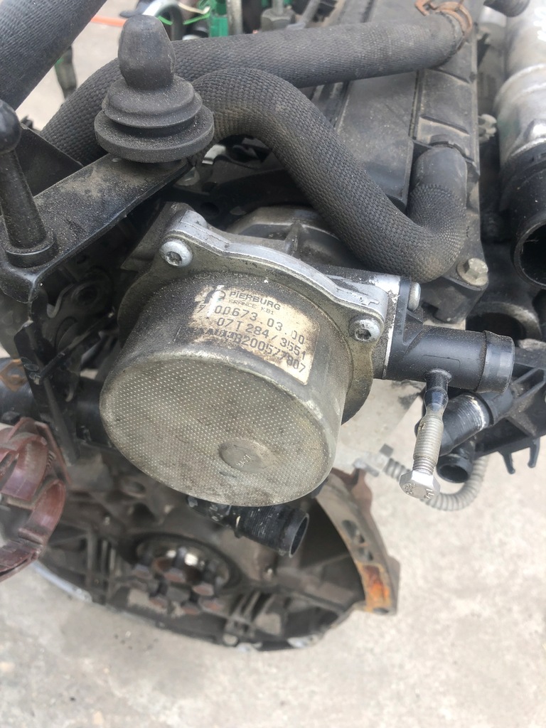 фото №1, Thalia 1.5dci 07' насос вакуум 8200577807