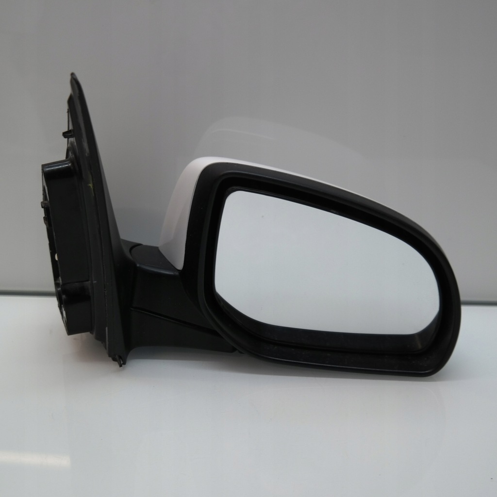 фото №5, Hyundai i20 2008-2014 5 / 3 pin _ оригінал europa