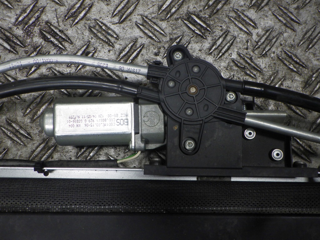 фото №8, Lancia thema chrysler 300c шторка електрична