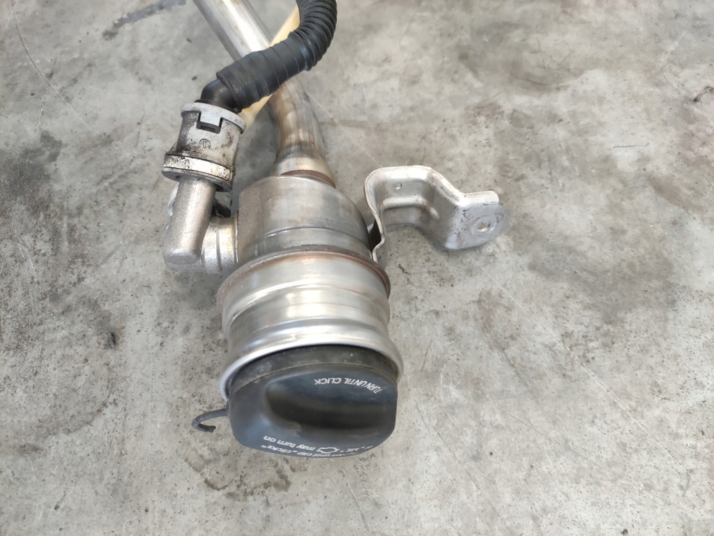 фото №4, Bmw 2 f22 2.0 245km usa заливная горловина топлива труба шланг