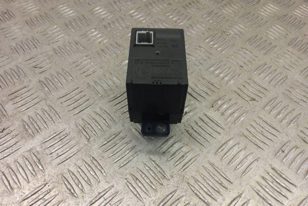 фото №7, Антенна иммобилайзер jaguar xf x250 6w8311572ak 2.18l дизель 140kw 2012