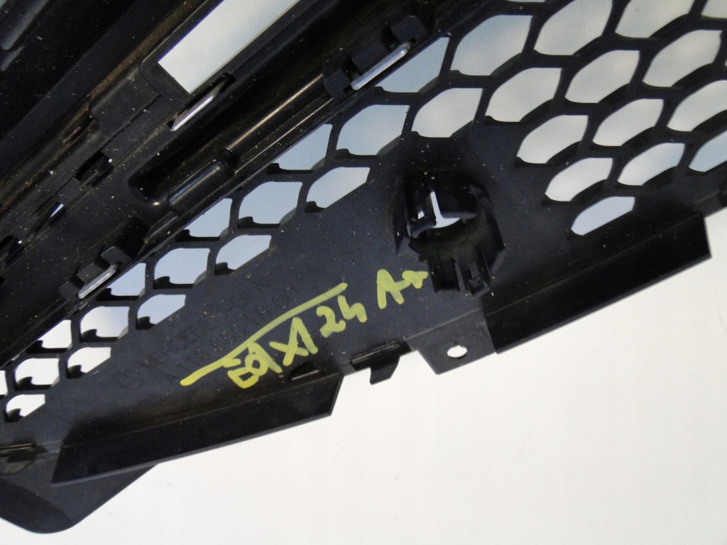 Mercedes cla 118 w118 przed liftem решётка радиатора решётка радиатора камера 35 amg Доставка