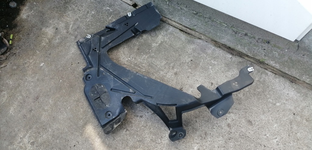 фото №1, Mini cooper f55 f56 защита подвеска правая 7315818