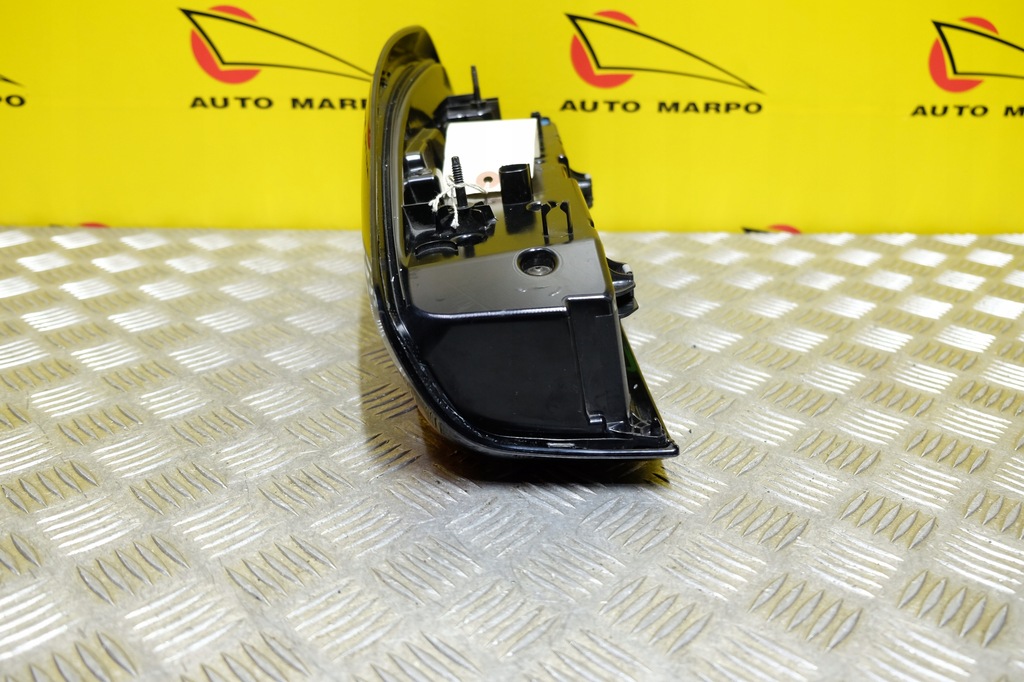 фото №12, Gmc sierra 2019- лампа задня права задня led usa