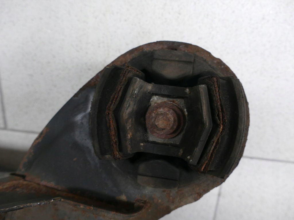 фото №4, Mercedes r171 3.5 v6 подрамник подрамник подрамник балка задняя