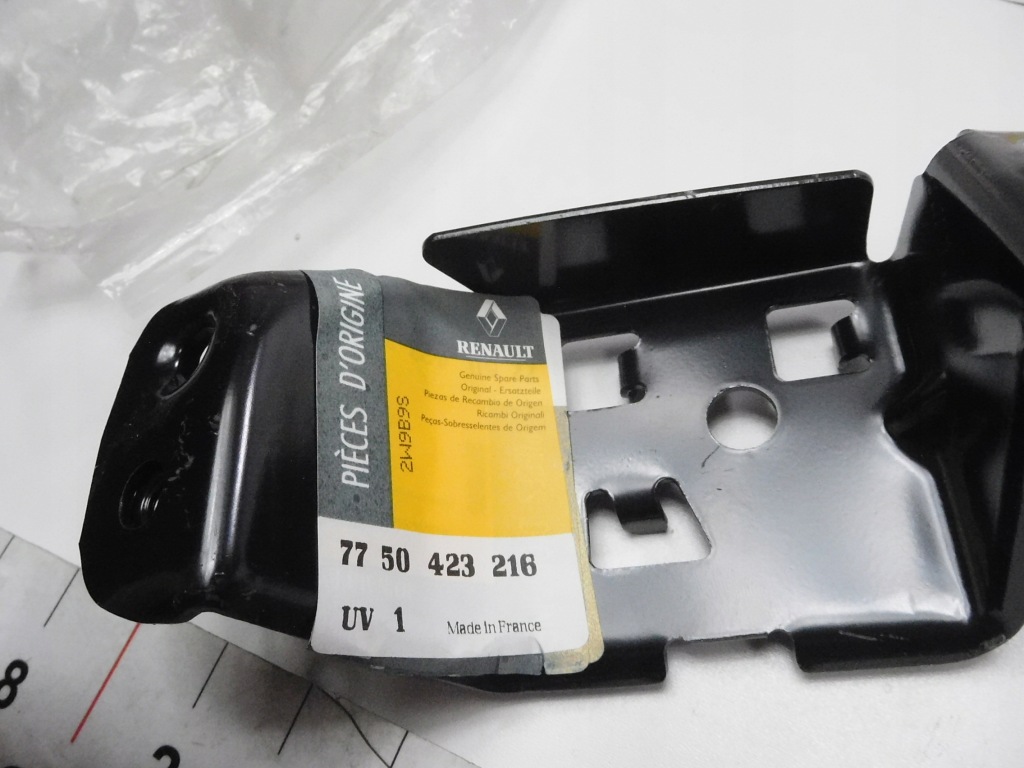 Кронштейн крила правий перед twingo i 7750423216 Недорого