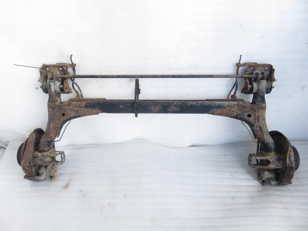 Балка задняя audi a4 8d2, b5 sedan в Украине