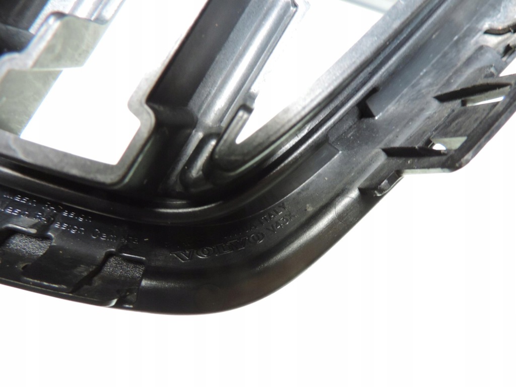 фото №15, Volvo s60 v60 iii r-design 18-22 решітка радіатора решітка радіатора czarna рамка 2019 2020 2021