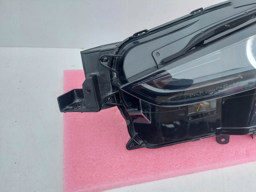 Mazda cx30 cx-30 фара ліва перед передня ful led stanley w5604 dfr7-51040 Ціна