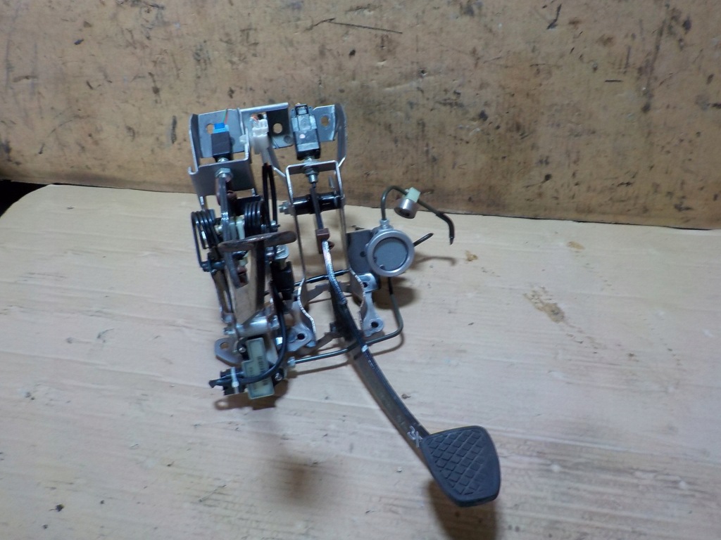 фото №2, Subaru legacy awd 2.0d педаль гальмо зчеплення