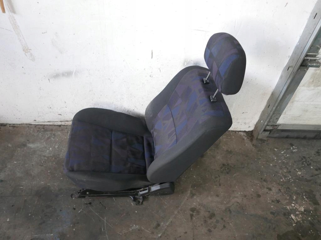 фото №10, Сидіння правий пасажира перед mitsubishi carisma i hb