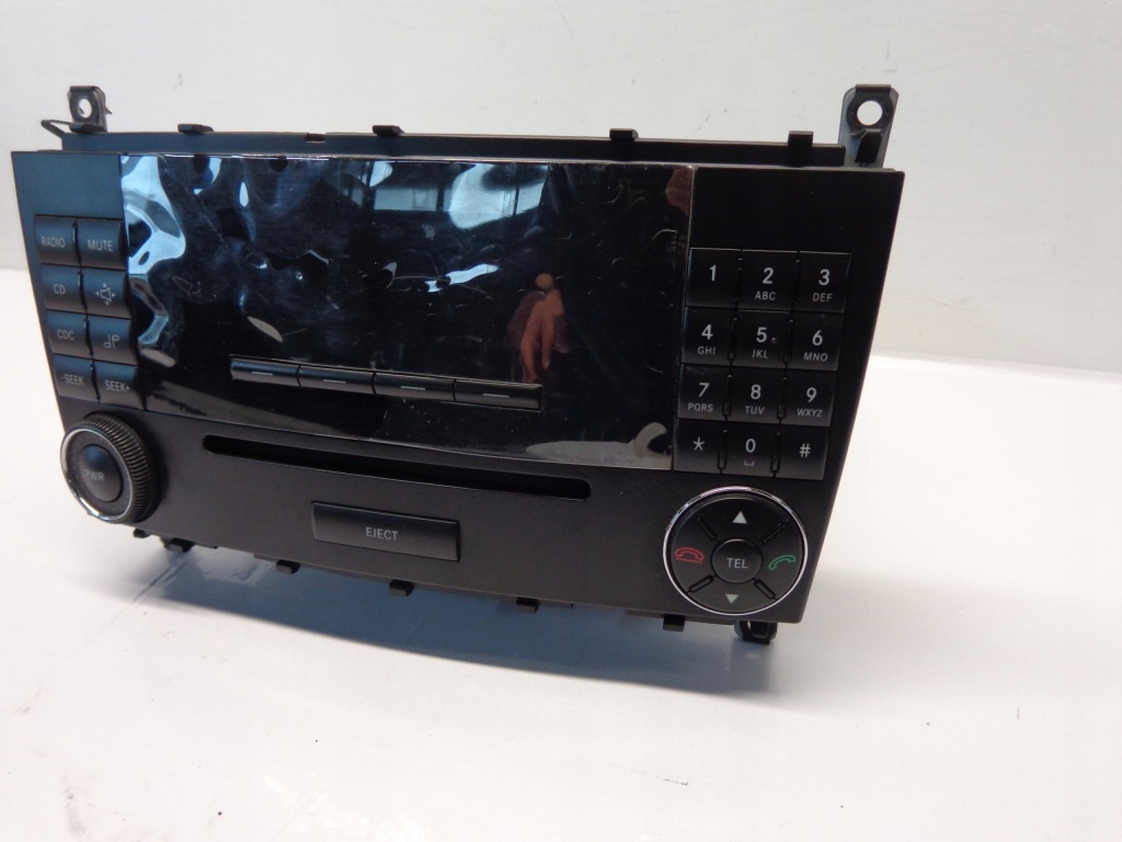 фото №4, Mercedes c w203 радио cd заводской 2038705189