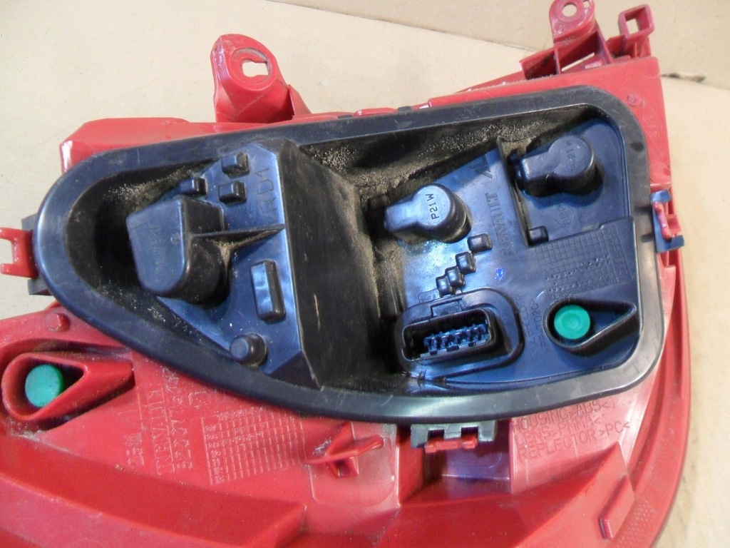 фото №13, Лампа правая renault clio iii 8200776050