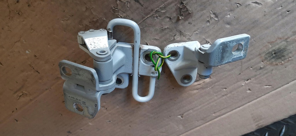 фото №5, Петля дверь левый перед peugeot rcz ym18402080