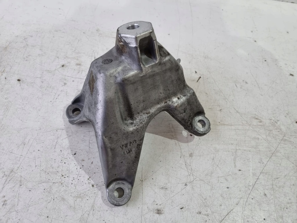 фото №1, Audi s4 s5 a6 a7 кронштейн двигуна ліва 8w0199307 l