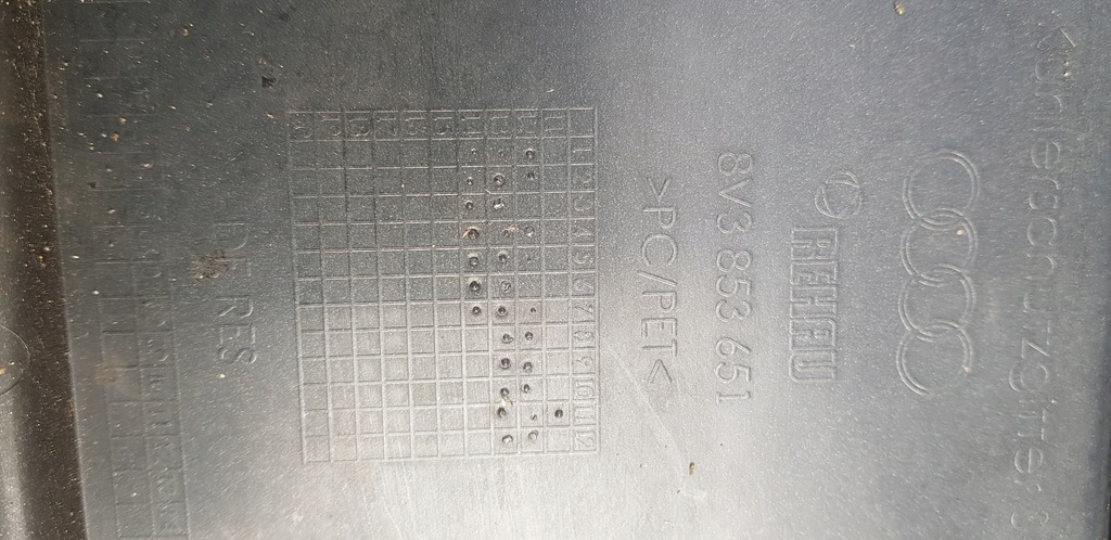 фото №9, Audi оригінальний номер 8v3 853 651 решітка радіатора решітка радіатора