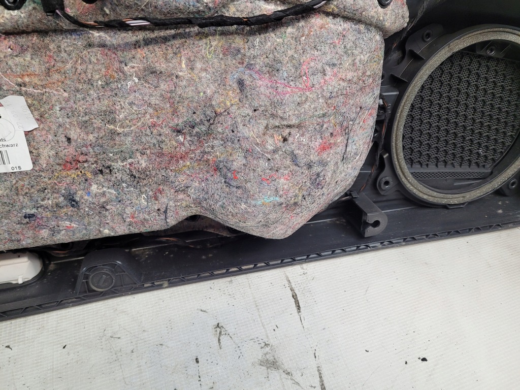 фото №14, Обшивка обивка ручка дверь правый перед vw passat b8 kombi 15r.