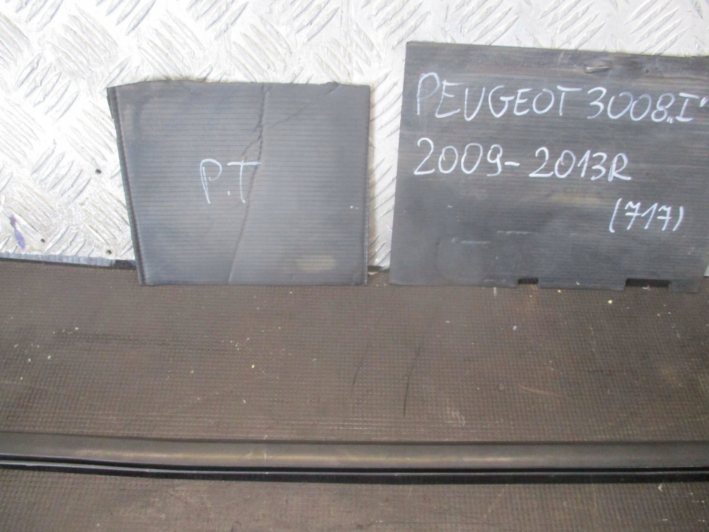 фото №1, Молдинг ущільнювач правий задня peugeot 3008 09-13 r.