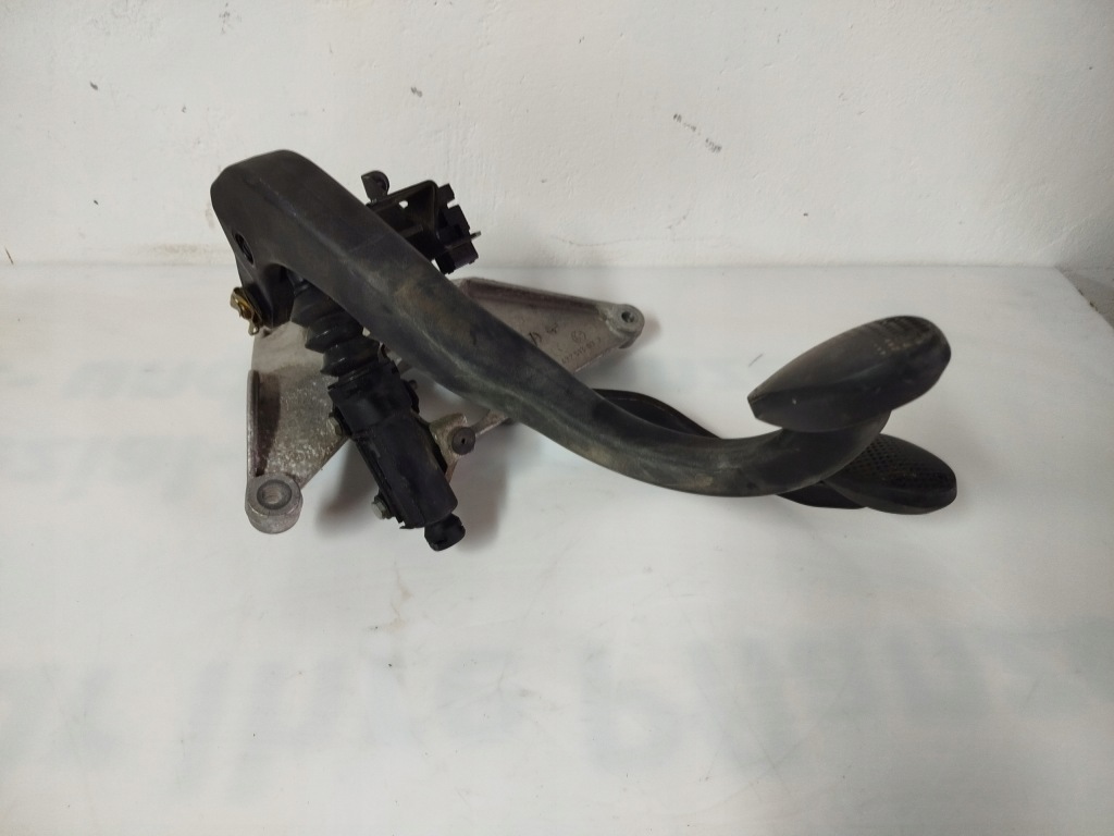 Педаль педалі гальма зчеплення mini cooper r50 1511659 Доставка