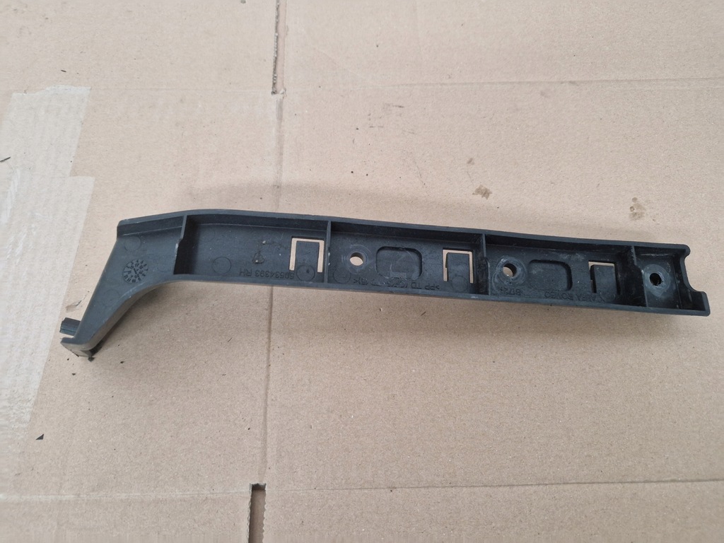 фото №1, Alfa romeo giulia veloce направляющая заднего бампера r