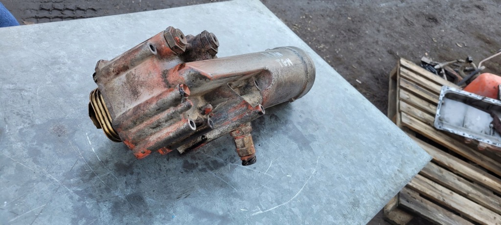 Купить Основание корпус фильтра масла радиатор man tgm d0836 euro-5 290km 340km